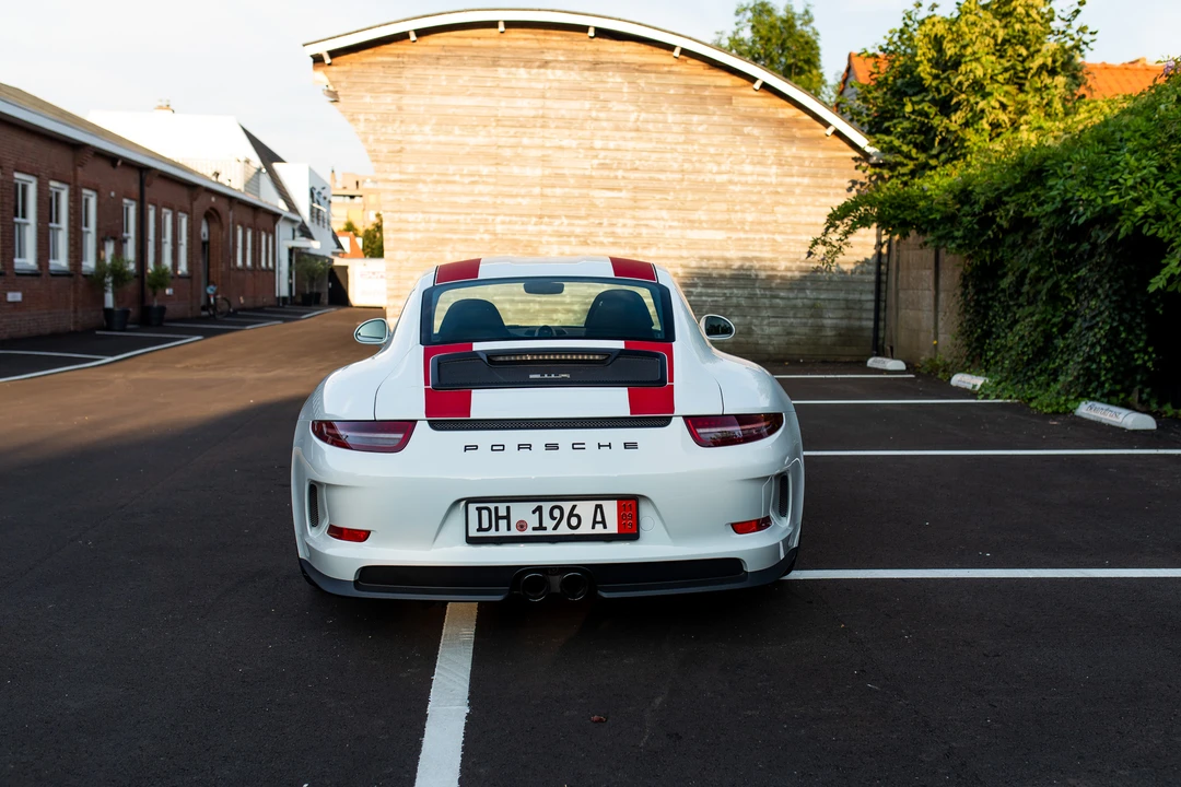2016 Porsche 991 R - Image 13 of 31