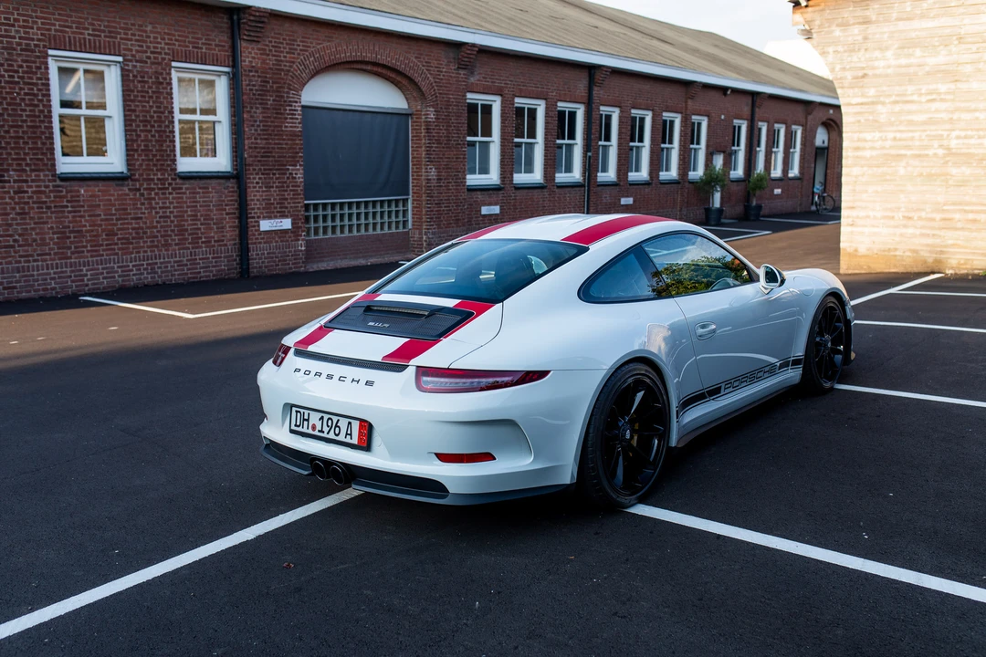 2016 Porsche 991 R - Image 15 of 31