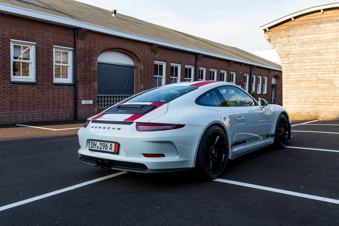 2016 Porsche 991 R - Image 16 of 31