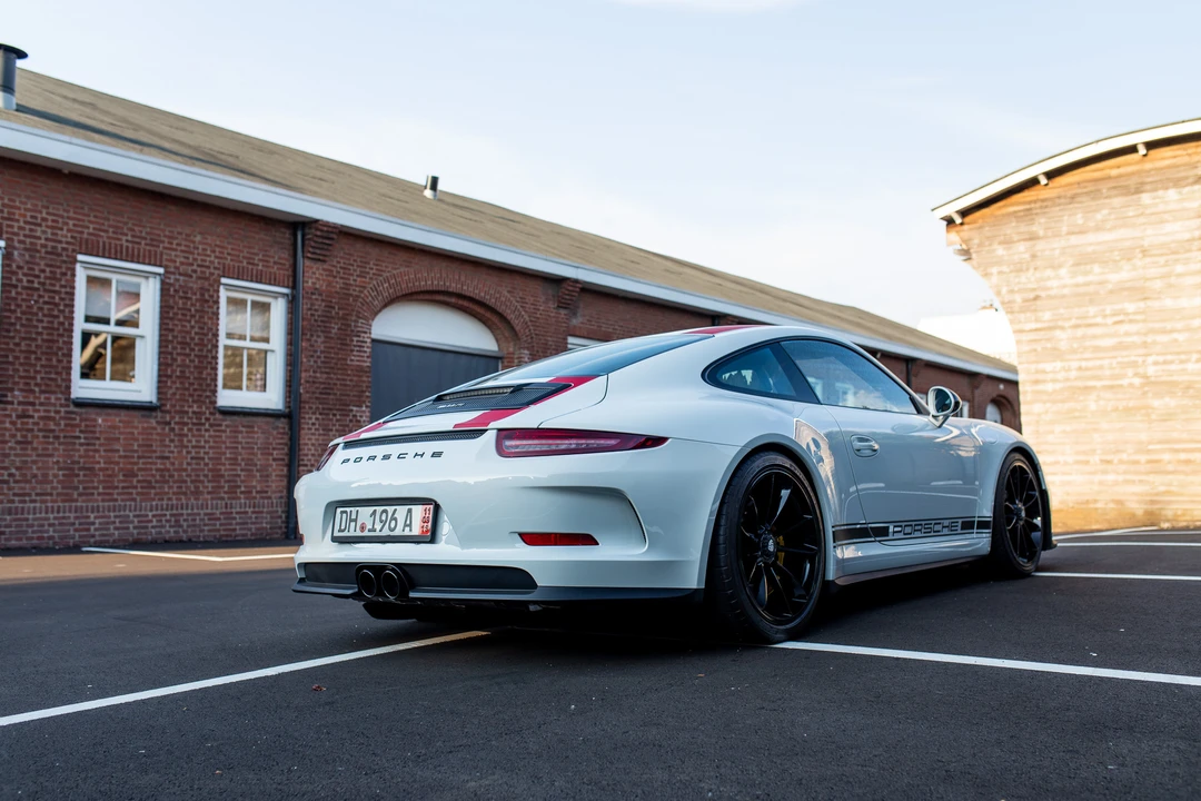 2016 Porsche 991 R - Image 17 of 31