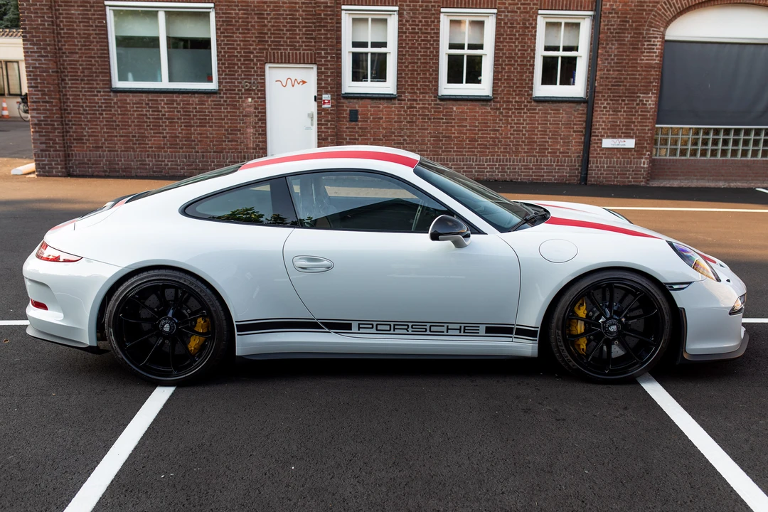2016 Porsche 991 R - Image 18 of 31