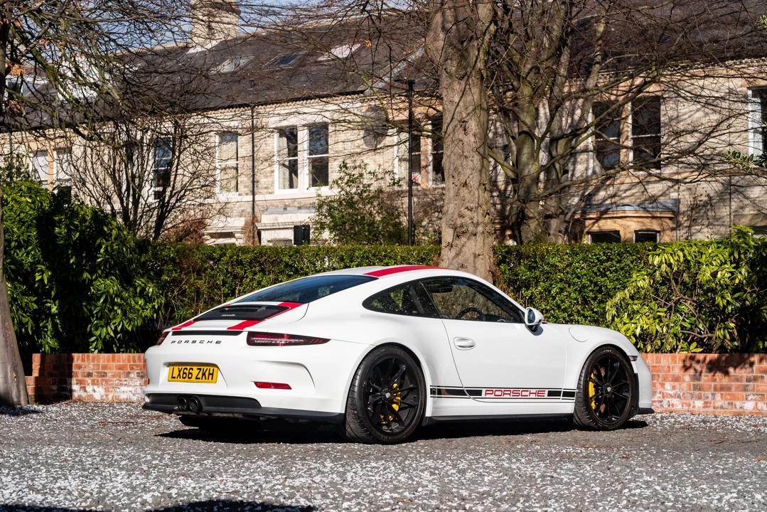 2016 Porsche 991 R - Image 14 of 31