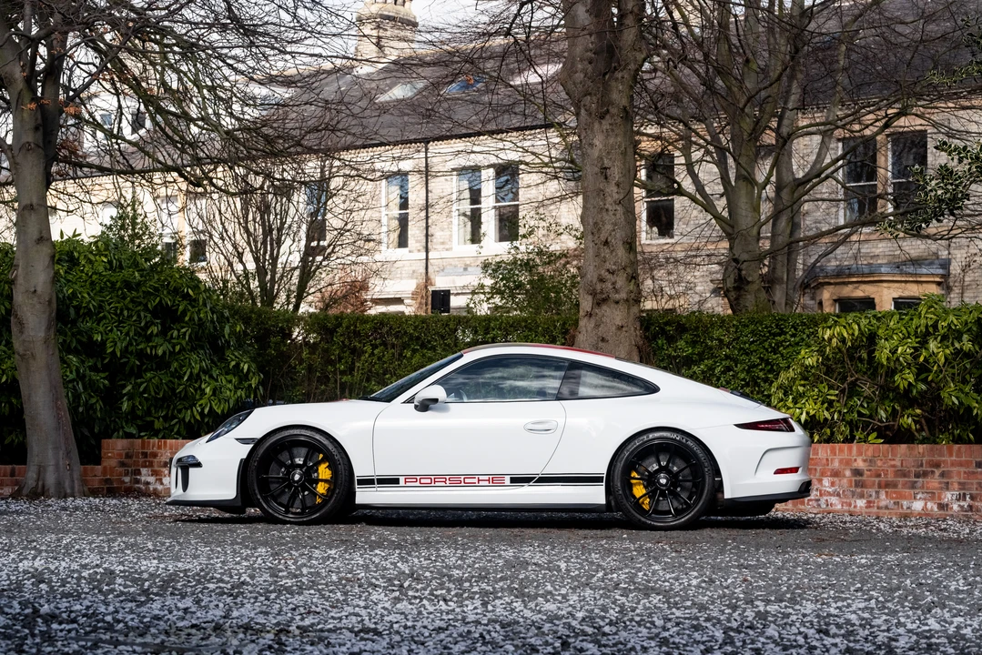 2016 Porsche 991 R - Image 28 of 31
