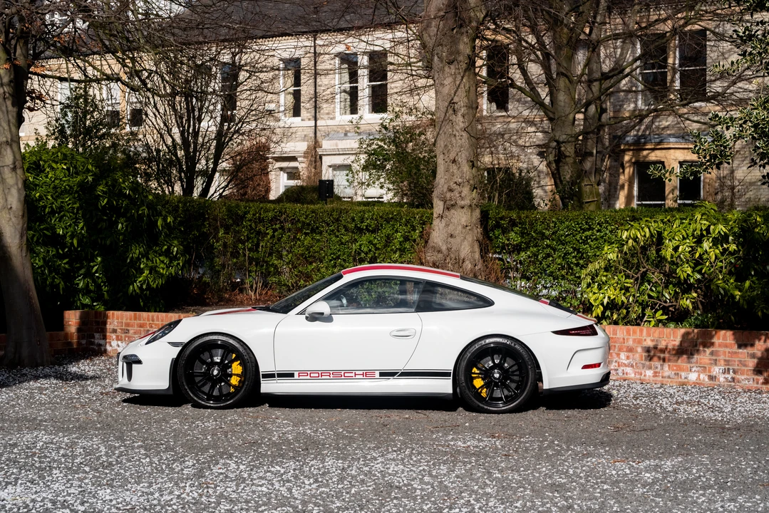 2016 Porsche 991 R - Image 30 of 31