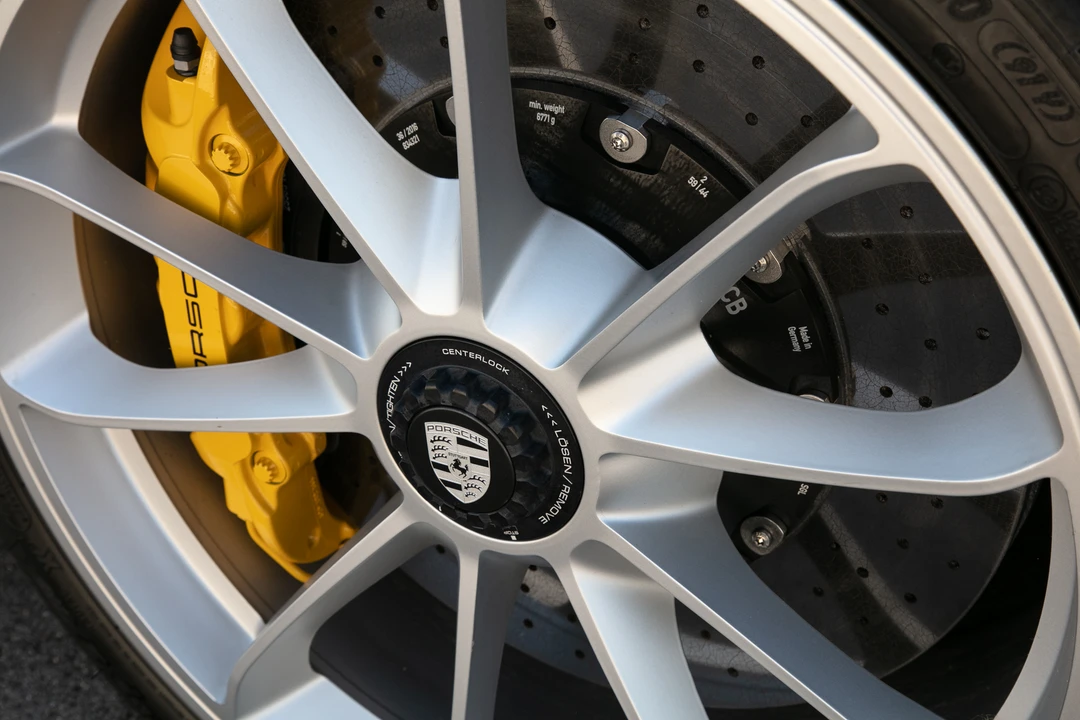 2016 Porsche 991 R - Image 25 of 31