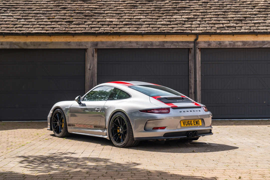 2016 Porsche 991 R - Image 14 of 31