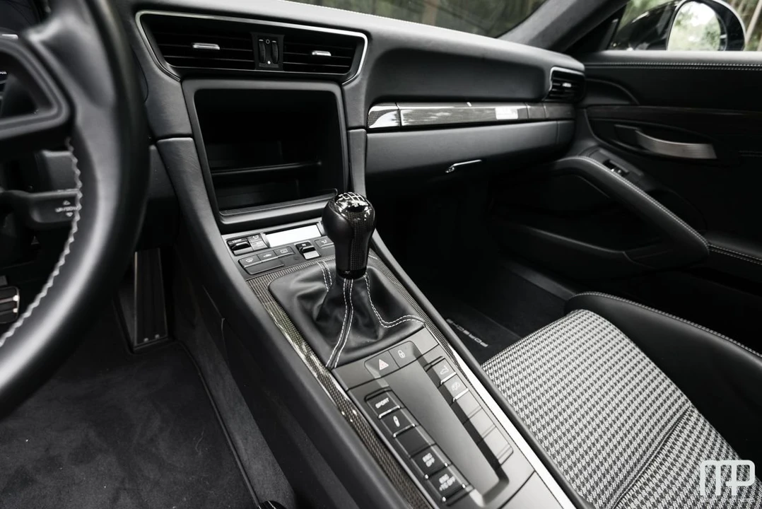 2016 Porsche 991 R - Image 16 of 21