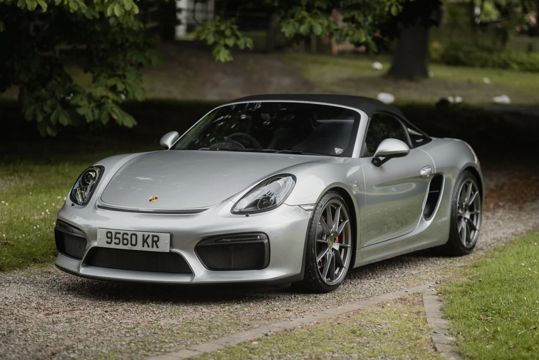 2016 Porsche 981 Boxster Spyder - Image 2 of 31