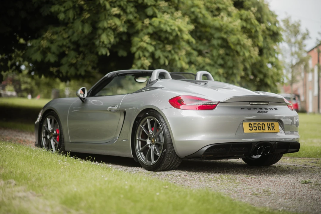 2016 Porsche 981 Boxster Spyder - Image 8 of 31