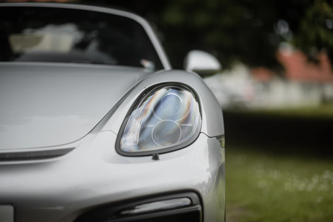 2016 Porsche 981 Boxster Spyder - Image 26 of 31