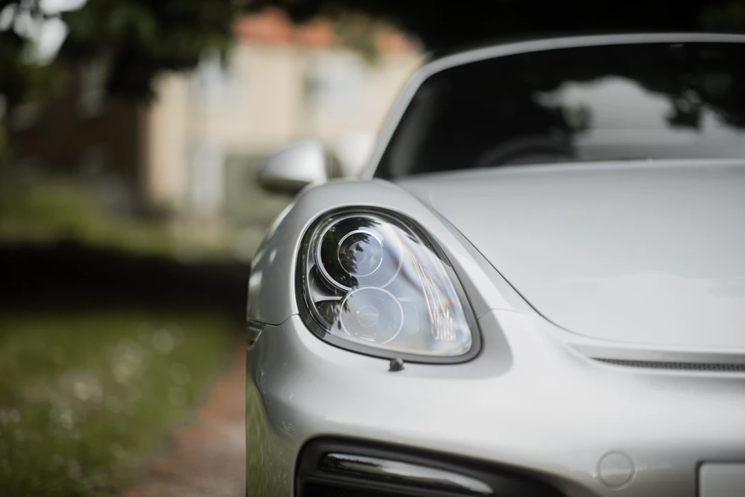 2016 Porsche 981 Boxster Spyder - Image 27 of 31