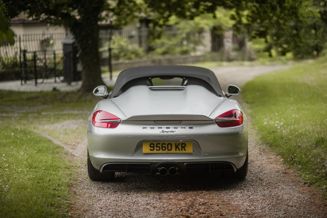 2016 Porsche 981 Boxster Spyder - Image 19 of 31