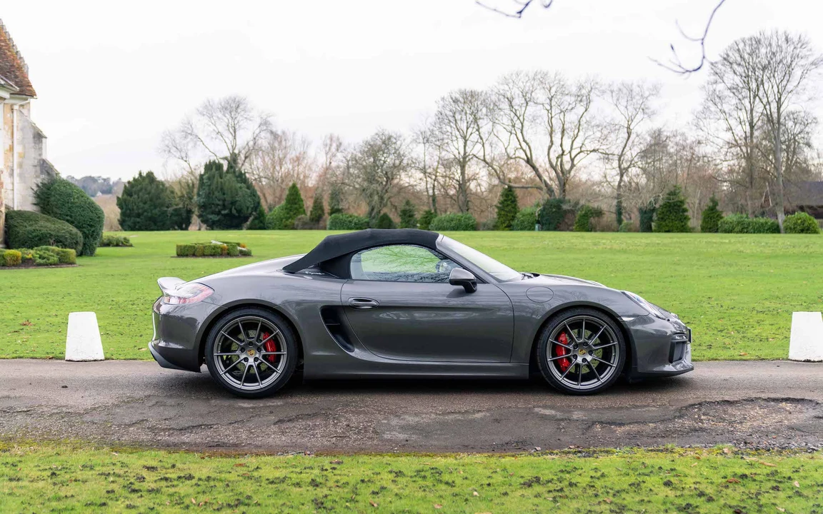 2016 Porsche 981 Boxster Spyder - Image 24 of 31