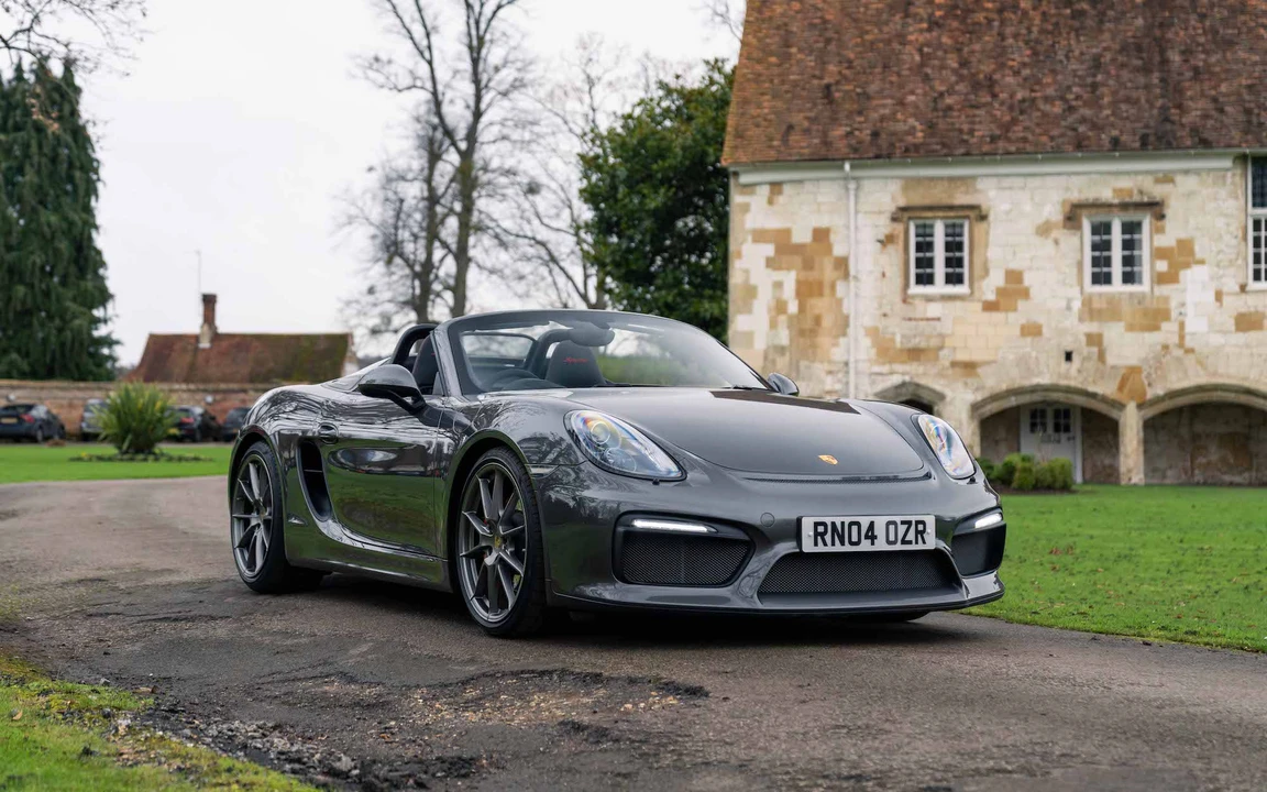 2016 Porsche 981 Boxster Spyder - Image 11 of 31