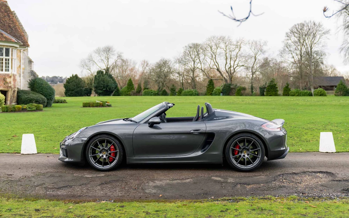 2016 Porsche 981 Boxster Spyder - Image 8 of 31