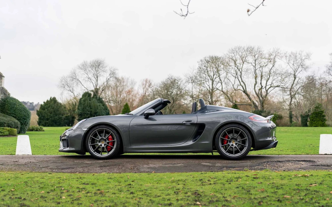 2016 Porsche 981 Boxster Spyder - Image 15 of 31