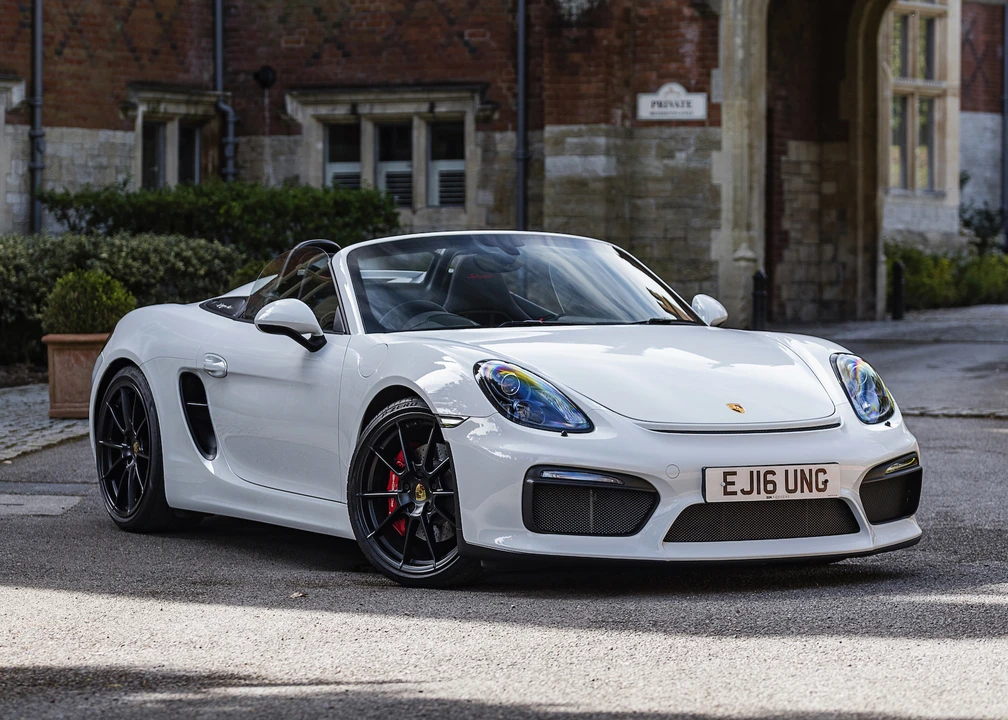 2016 Porsche 981 Boxster Spyder - Image 2 of 31
