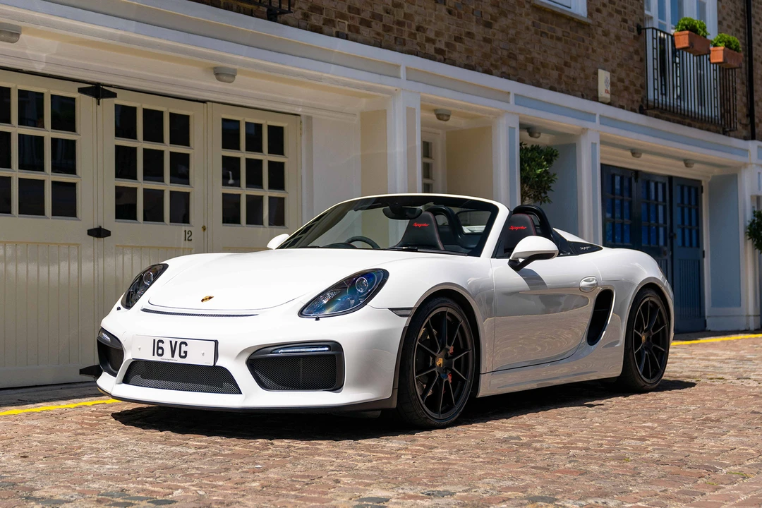 2016 Porsche 981 Boxster Spyder - Image 2 of 31