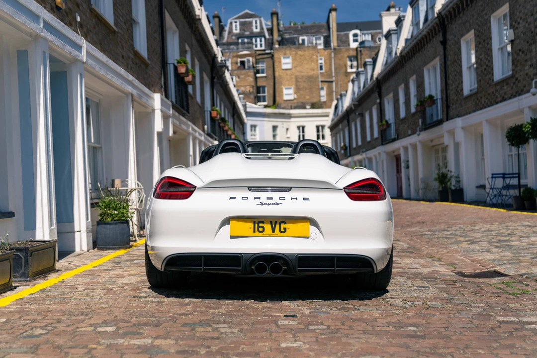 2016 Porsche 981 Boxster Spyder - Image 16 of 31