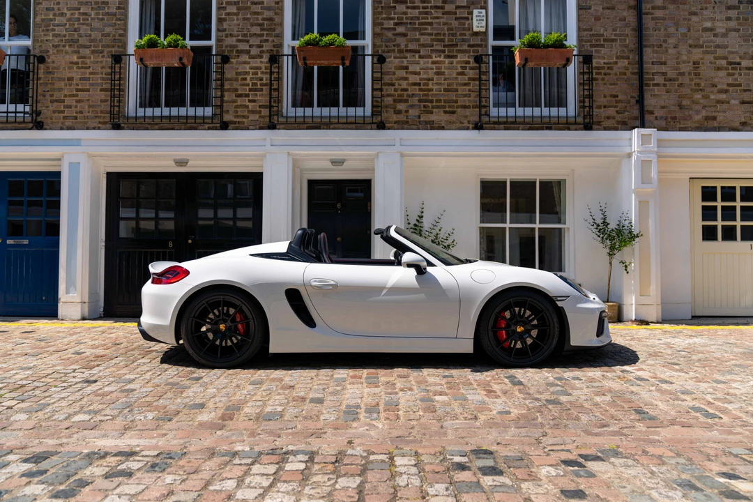 2016 Porsche 981 Boxster Spyder - Image 5 of 31