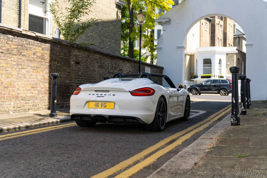 2016 Porsche 981 Boxster Spyder - Image 25 of 31