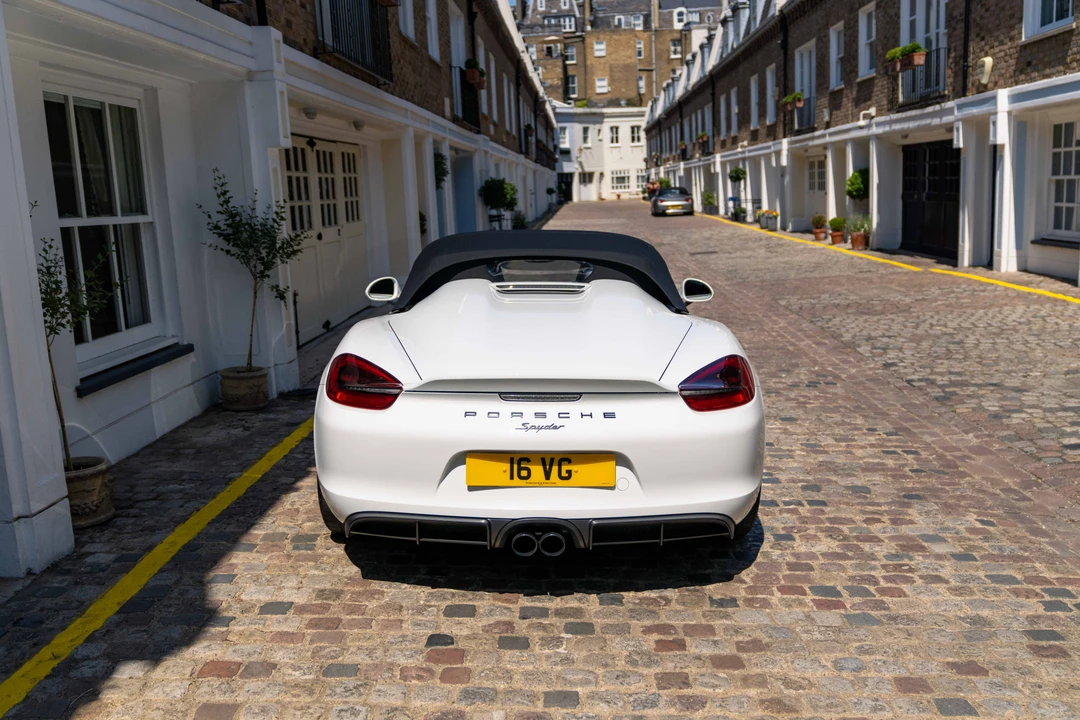 2016 Porsche 981 Boxster Spyder - Image 15 of 31