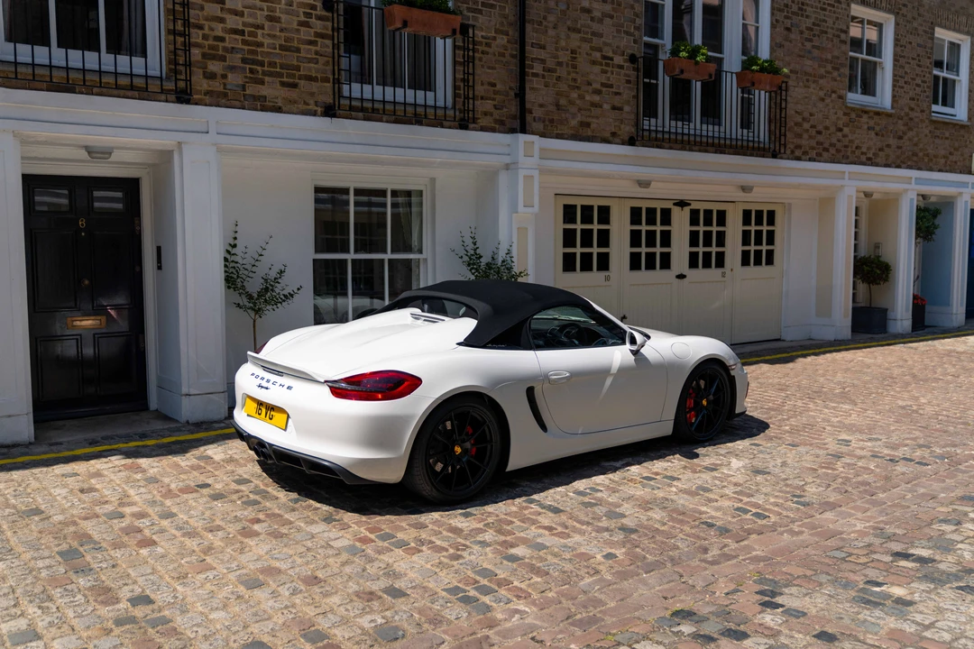 2016 Porsche 981 Boxster Spyder - Image 18 of 31
