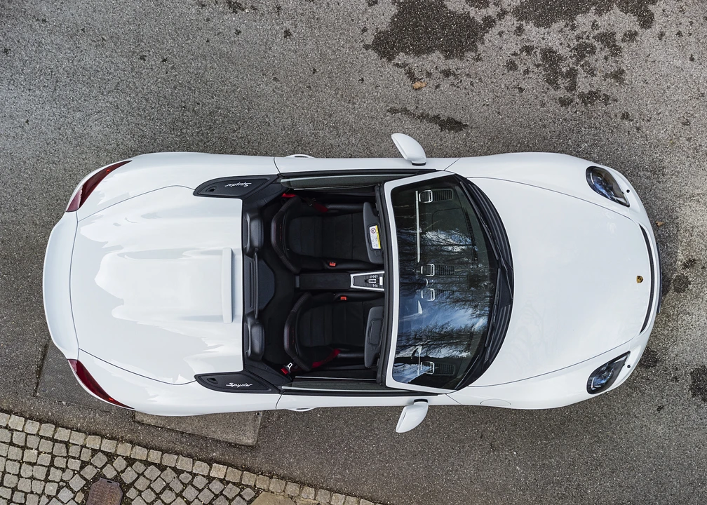 2016 Porsche 981 Boxster Spyder - Image 22 of 31
