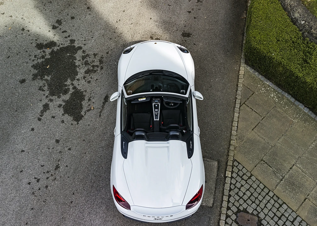 2016 Porsche 981 Boxster Spyder - Image 23 of 31