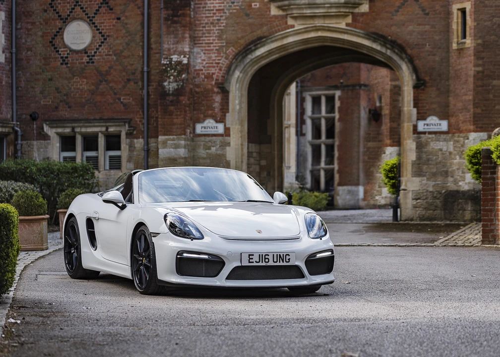 2016 Porsche 981 Boxster Spyder - Image 15 of 31