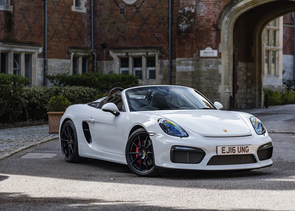 2016 Porsche 981 Boxster Spyder - Image 14 of 31