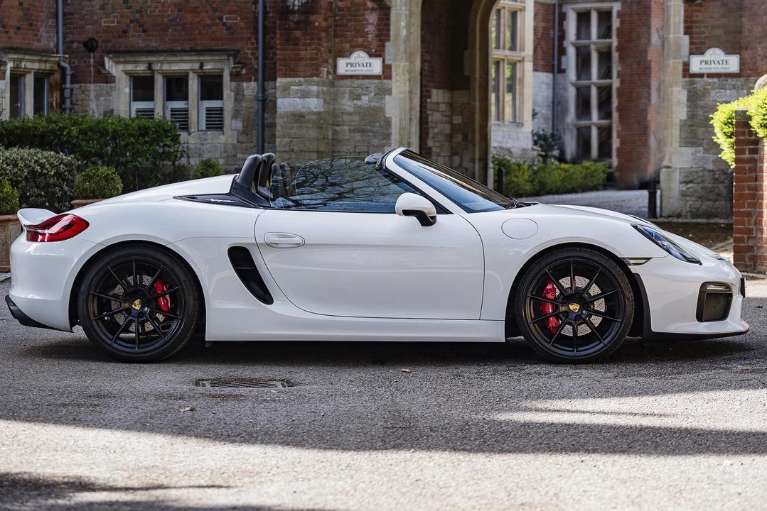 2016 Porsche 981 Boxster Spyder - Image 5 of 31