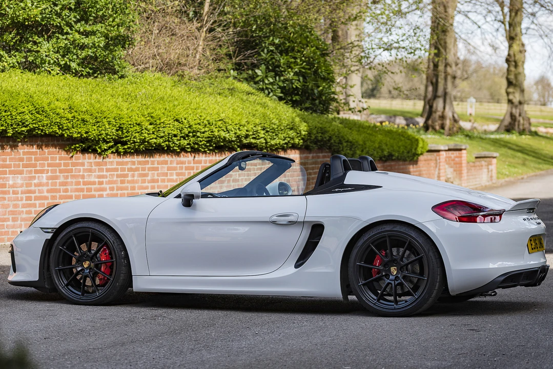 2016 Porsche 981 Boxster Spyder - Image 18 of 31