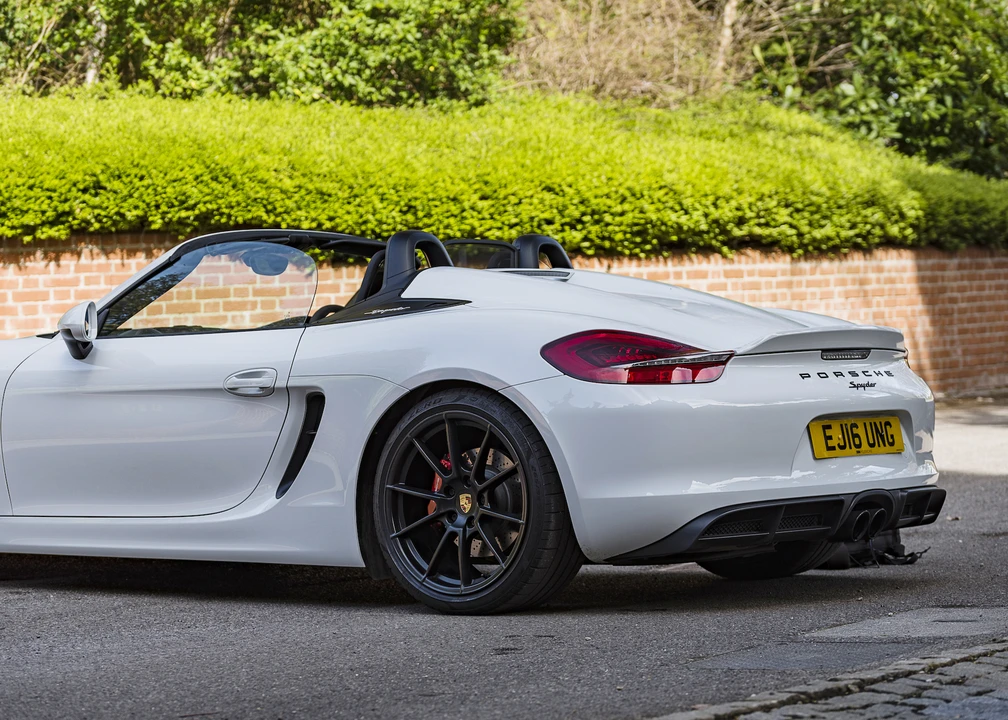 2016 Porsche 981 Boxster Spyder - Image 19 of 31