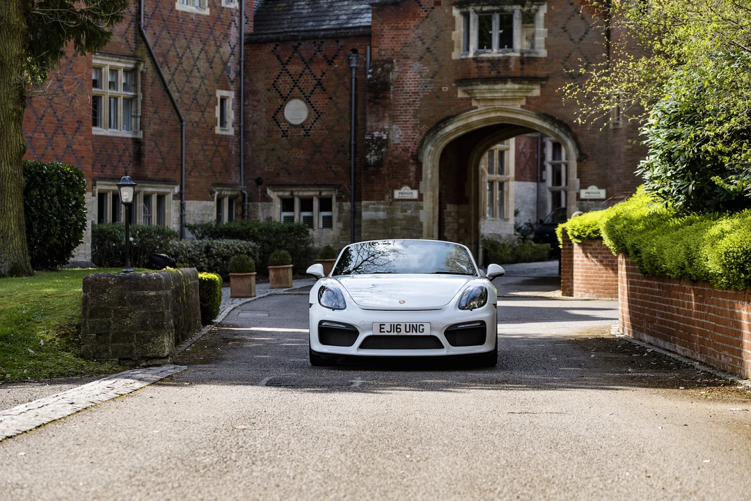 2016 Porsche 981 Boxster Spyder - Image 20 of 31