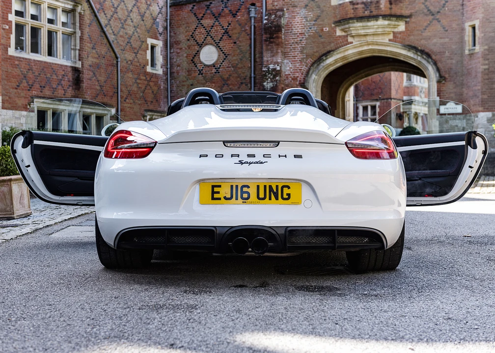 2016 Porsche 981 Boxster Spyder - Image 21 of 31