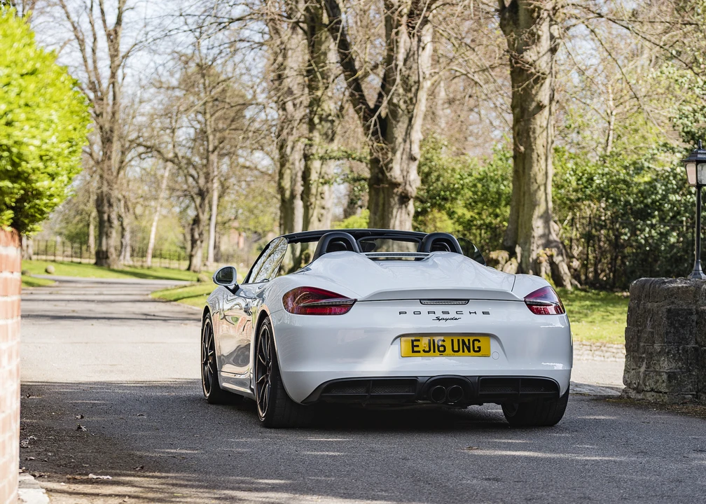 2016 Porsche 981 Boxster Spyder - Image 8 of 31