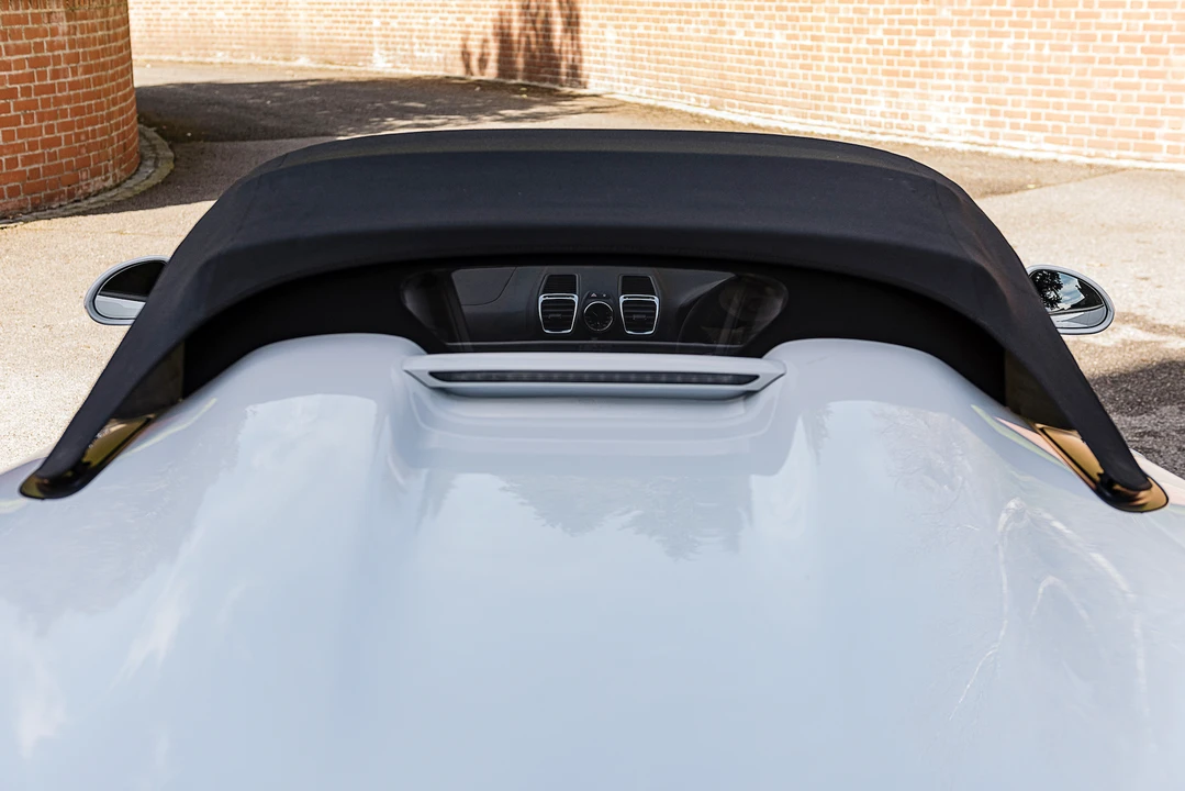 2016 Porsche 981 Boxster Spyder - Image 26 of 31