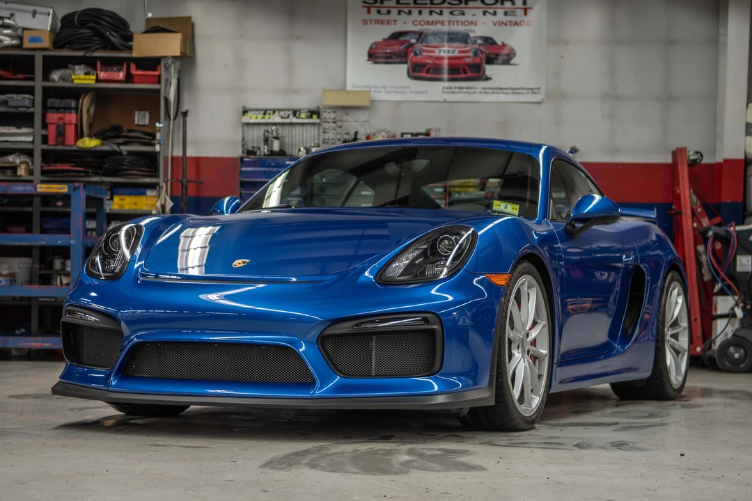 2016 Porsche 981 Cayman GT4 - Image 2 of 31