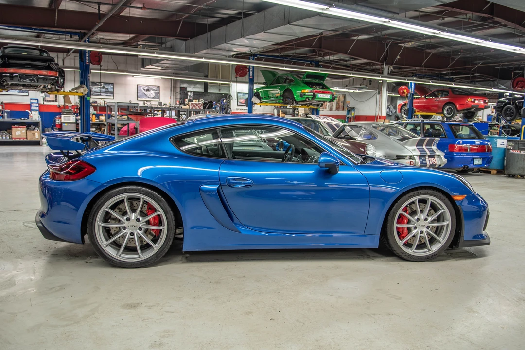 2016 Porsche 981 Cayman GT4 - Image 9 of 31