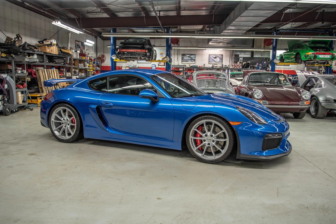 2016 Porsche 981 Cayman GT4 - Image 10 of 31