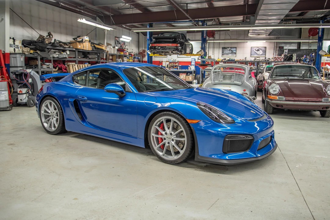 2016 Porsche 981 Cayman GT4 - Image 11 of 31