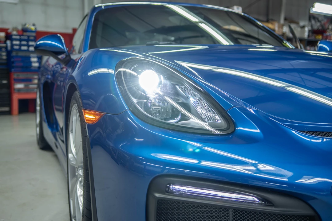 2016 Porsche 981 Cayman GT4 - Image 30 of 31