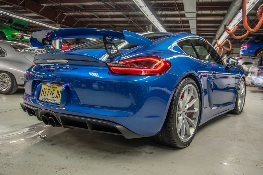 2016 Porsche 981 Cayman GT4 - Image 7 of 31