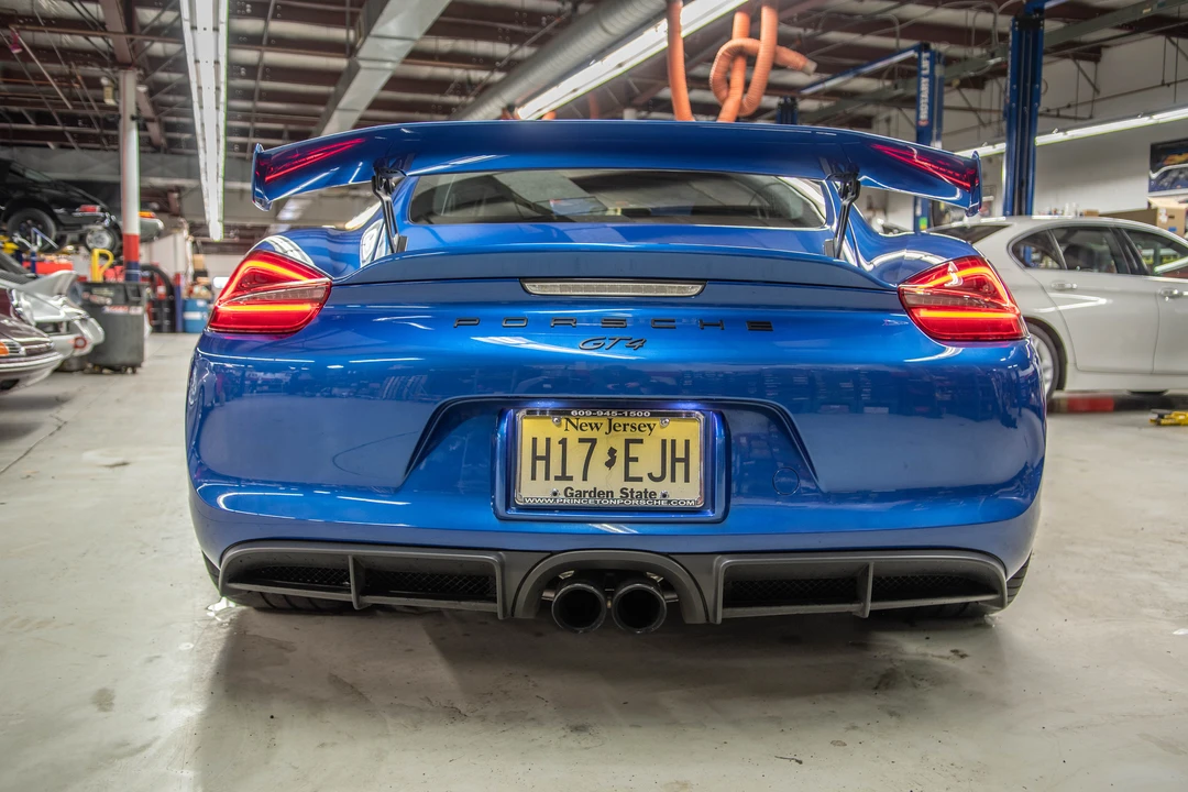 2016 Porsche 981 Cayman GT4 - Image 6 of 31