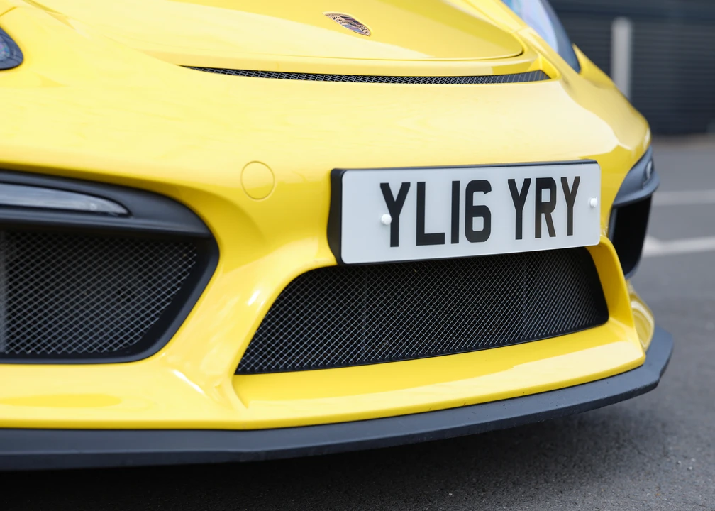 2016 Porsche 981 Cayman GT4 - Image 18 of 31