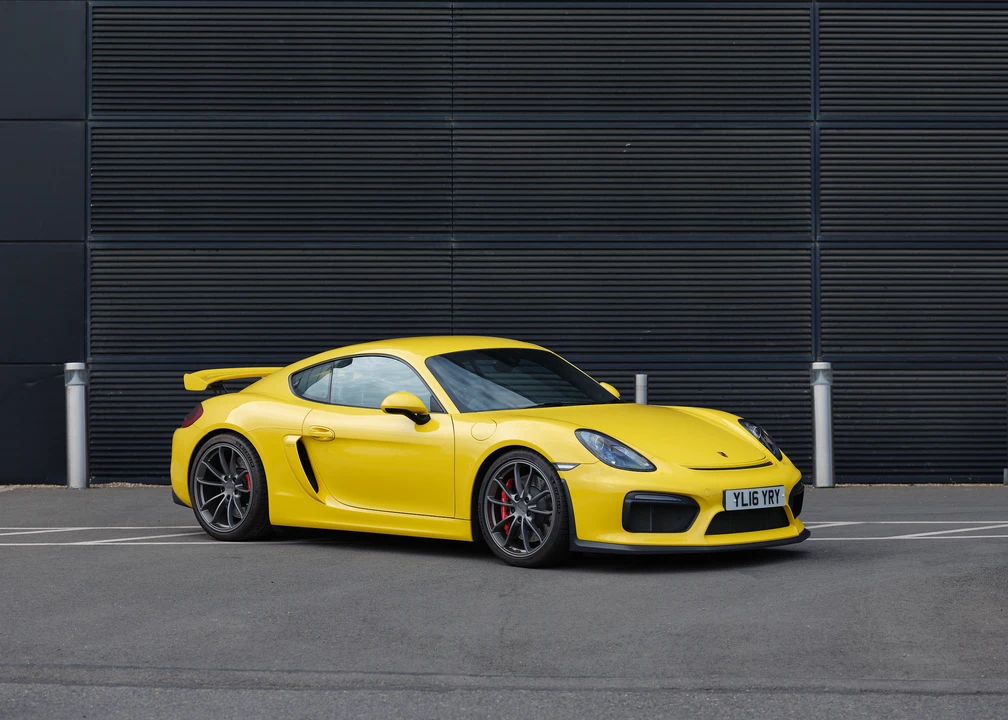 2016 Porsche 981 Cayman GT4 - Image 11 of 31