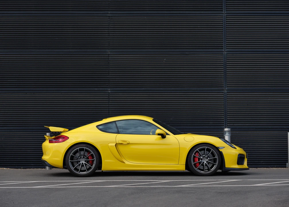 2016 Porsche 981 Cayman GT4 - Image 5 of 31