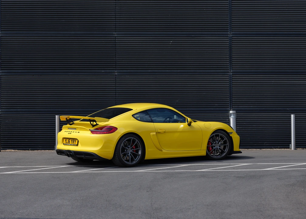 2016 Porsche 981 Cayman GT4 - Image 6 of 31