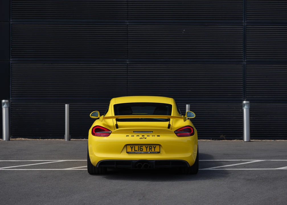 2016 Porsche 981 Cayman GT4 - Image 7 of 31